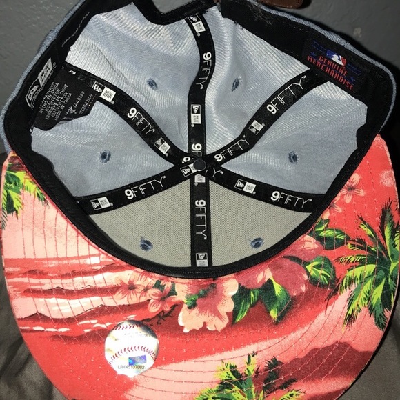 Hat - Picture 3 of 3